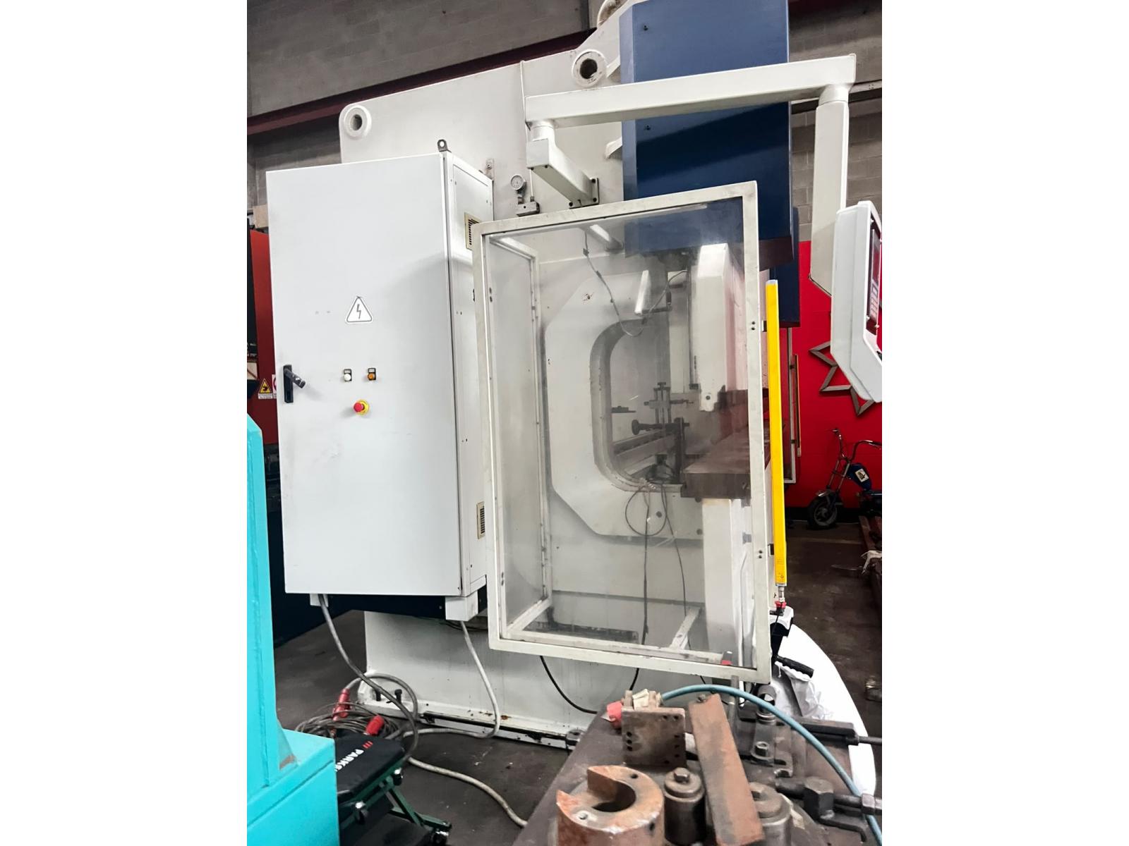 PRESSA PIEGATRICE IDRAULICA ADRIA MACCHINE 40/400