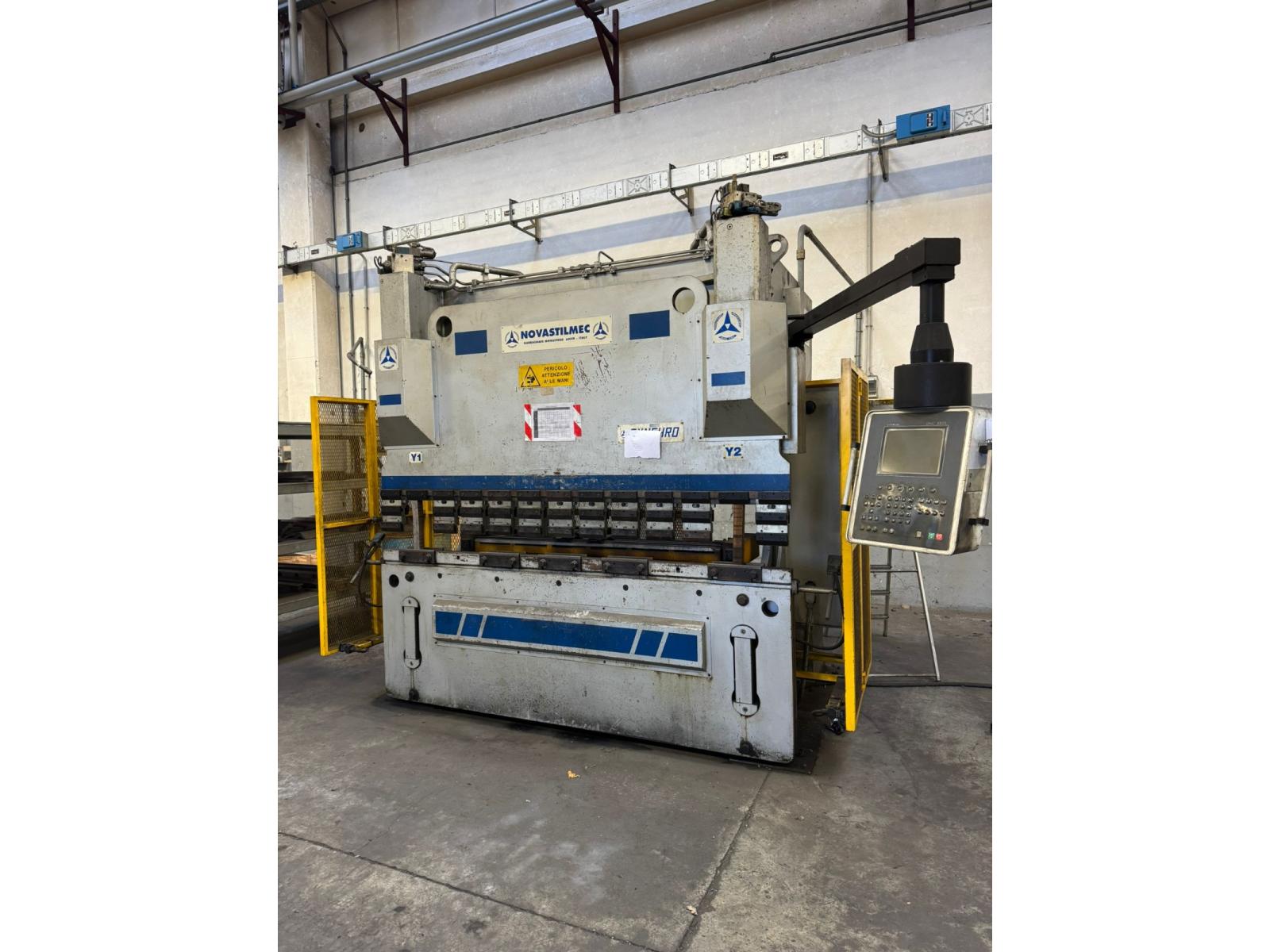 PRESSA PIEGATRICE NOVASTILMEC 2500x80 TON CNC 7 assi
