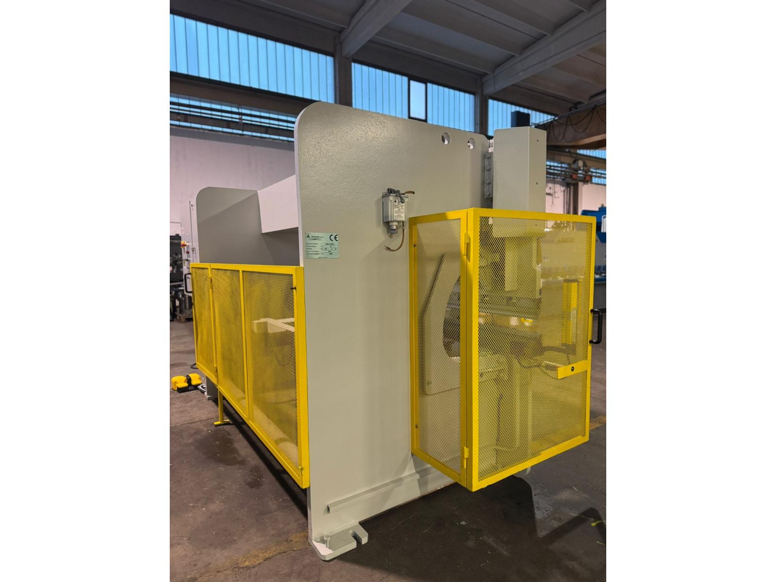 PRESSA PIEGATRICE WARCOM 3000x60 TON CNC 4 ASSI