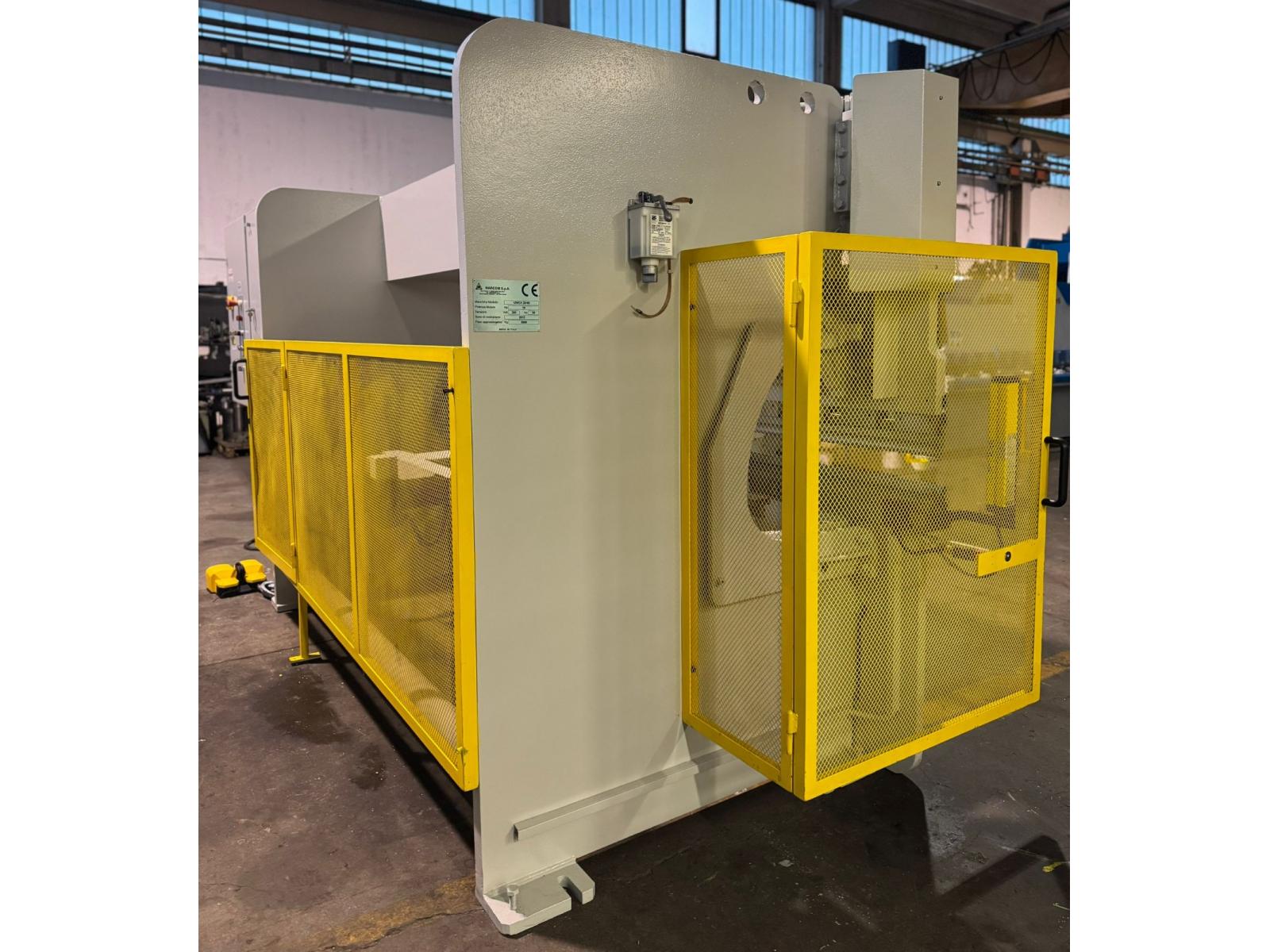 PRESSA PIEGATRICE WARCOM 3000x60 TON CNC 4 ASSI