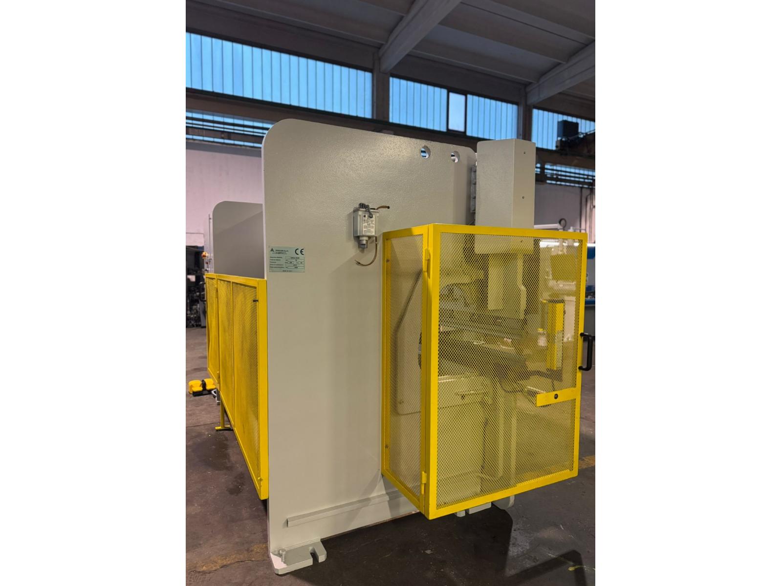 PRESSA PIEGATRICE WARCOM 3000x60 TON CNC 4 ASSI