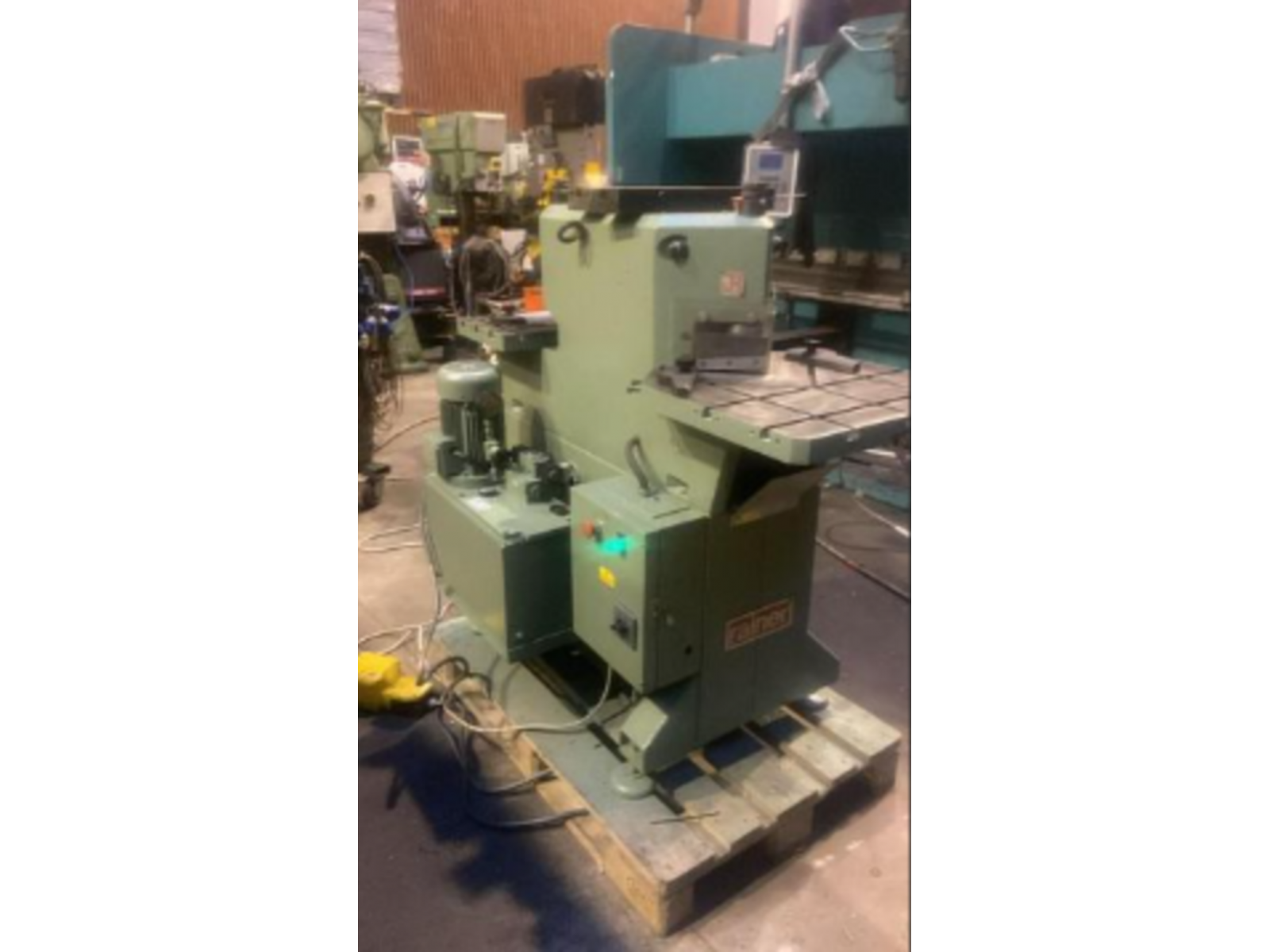 SCANTONATRICE RAINER ANGOLO FISSO+ PUNZONATRICE 150X3