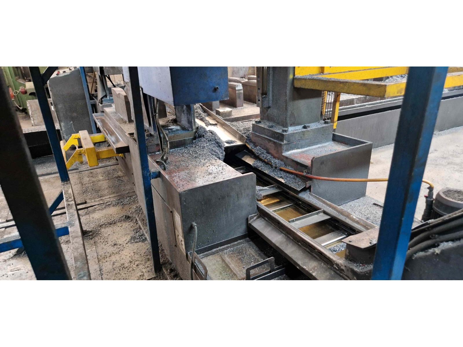 segatrice automatica pesante per forgiati  CNC DANOBAT 1.300 mm x 1.300 mm