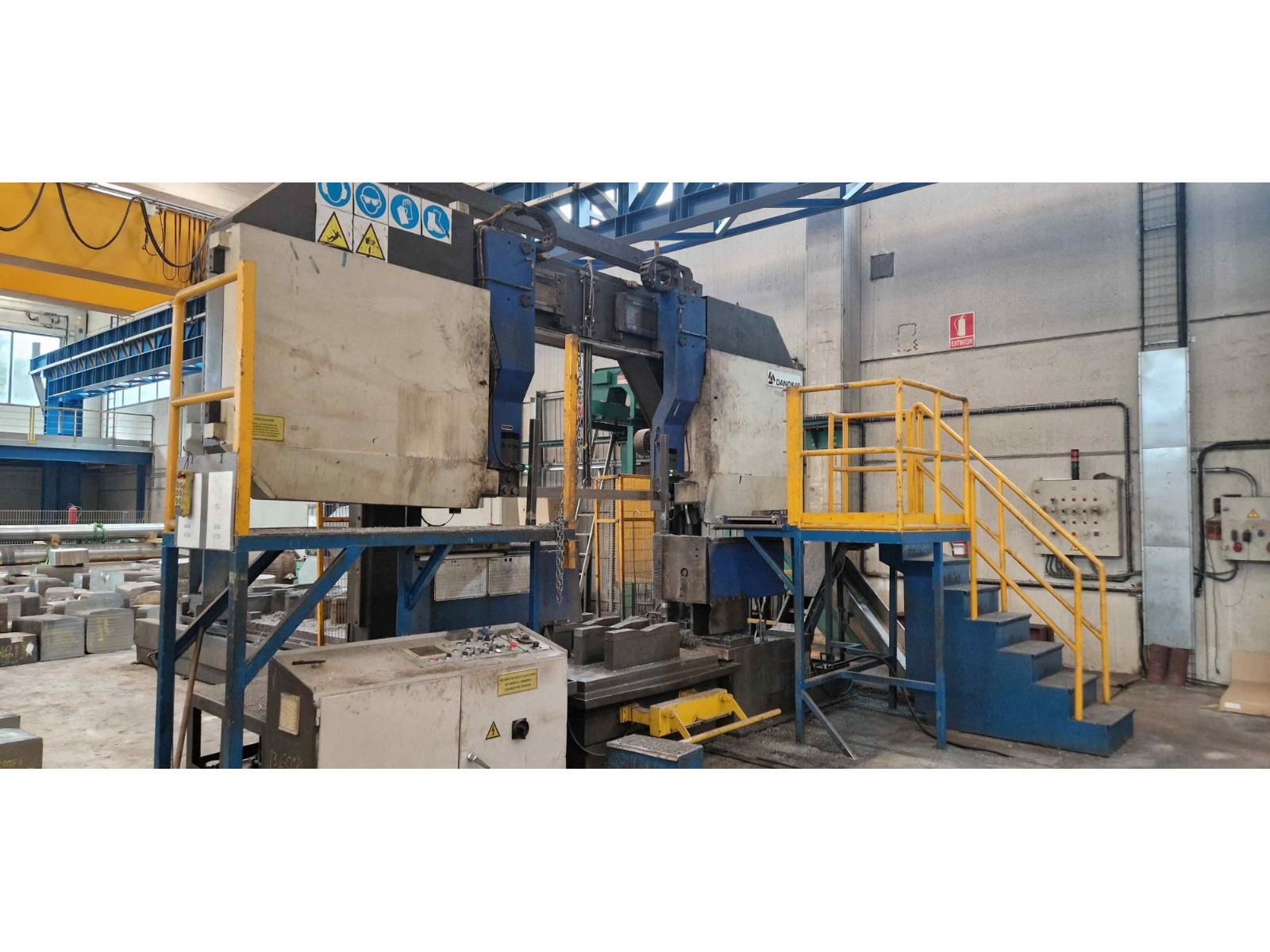 segatrice automatica pesante per forgiati  CNC DANOBAT 1.300 mm x 1.300 mm