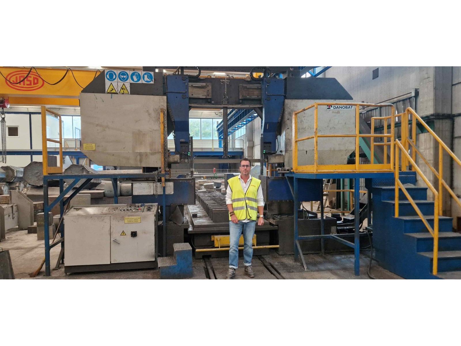 segatrice automatica pesante per forgiati  CNC DANOBAT 1.300 mm x 1.300 mm