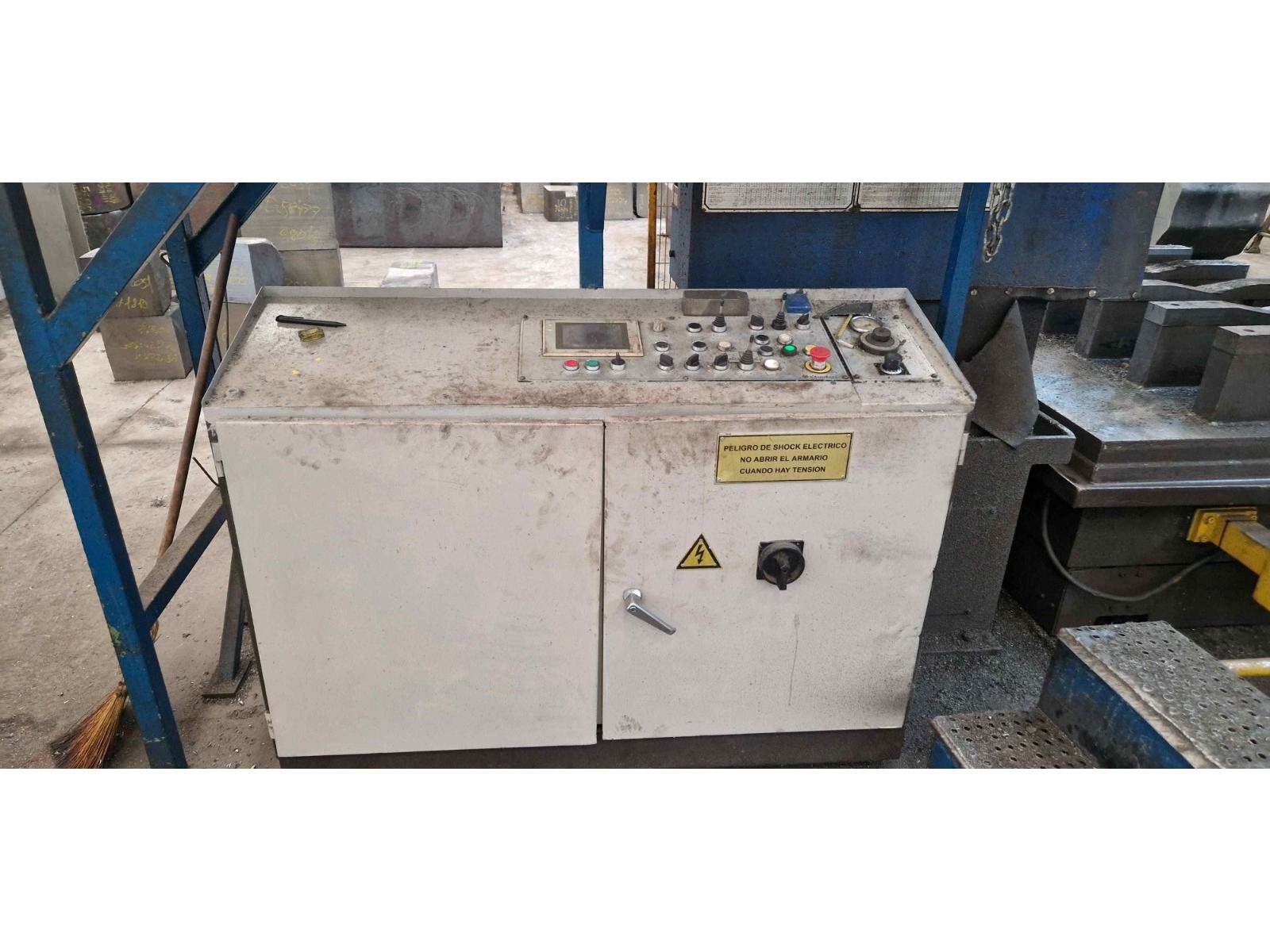 segatrice automatica pesante per forgiati  CNC DANOBAT 1.300 mm x 1.300 mm
