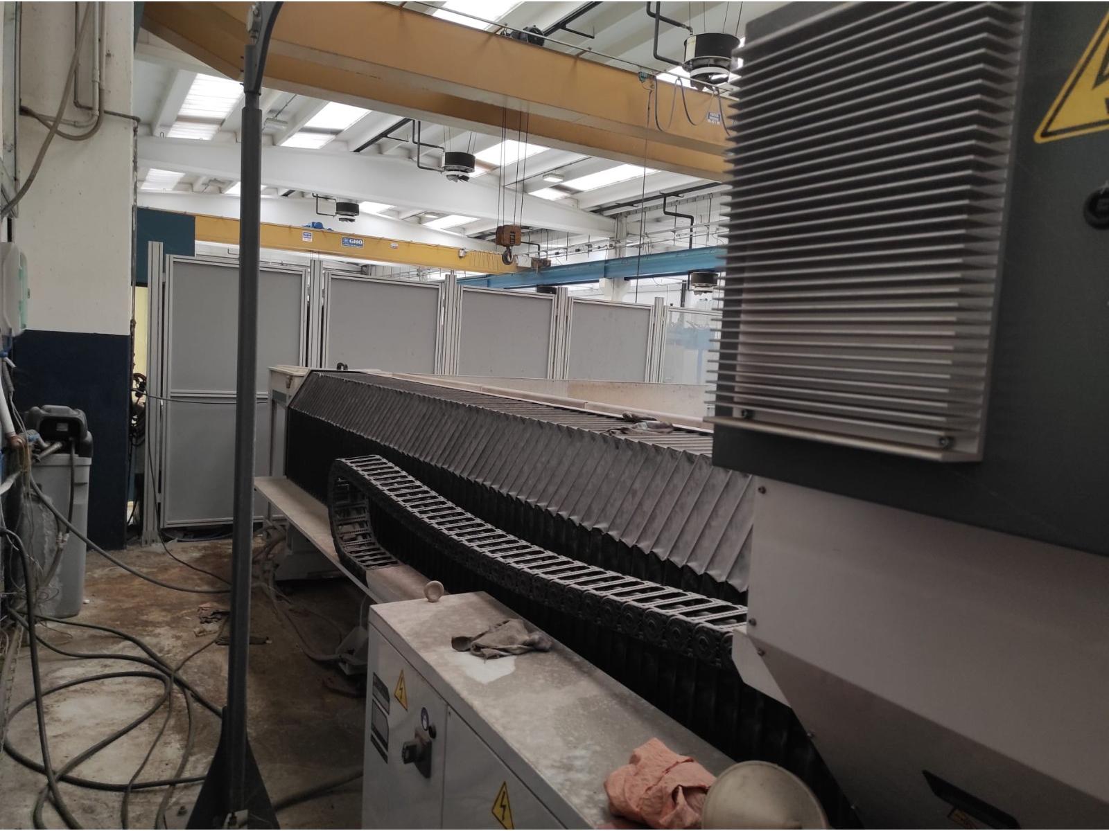 TAGLIO AD ACQUA FLOW MACH 200