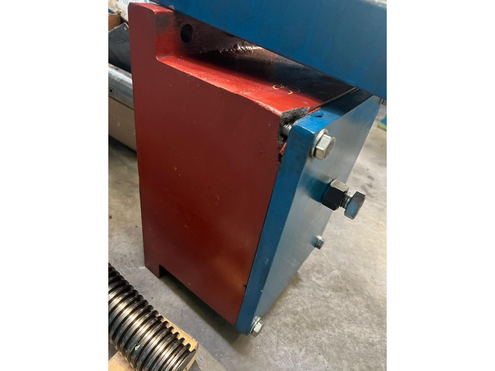 TORNIO VERTICALE OMBA TV 215 CNC