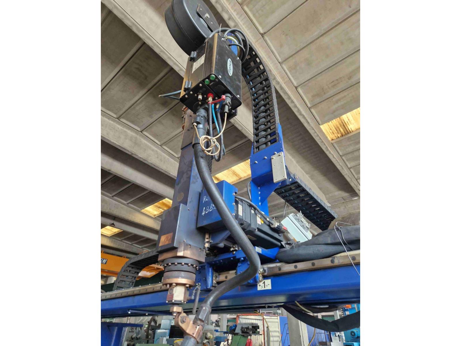 TRAVI DI SALDATURA REIS CON POSIZIONATORE E SALDATRICE