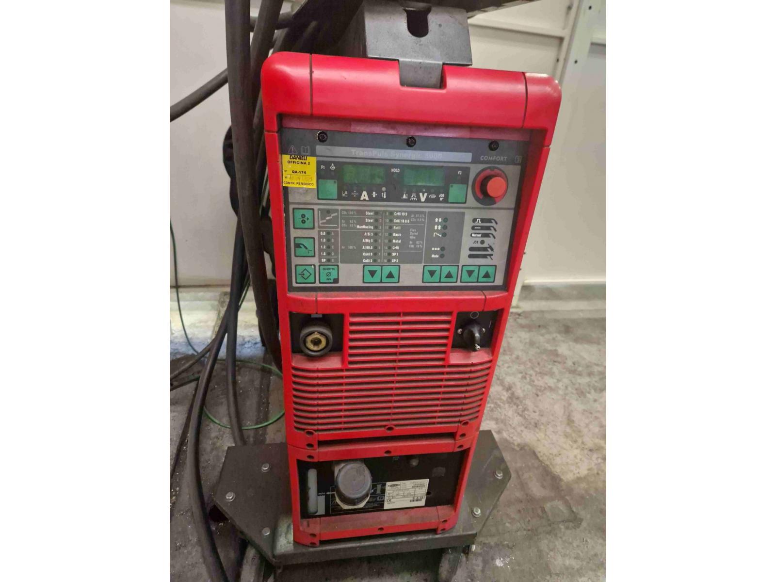 TRAVI DI SALDATURA REIS CON POSIZIONATORE E SALDATRICE