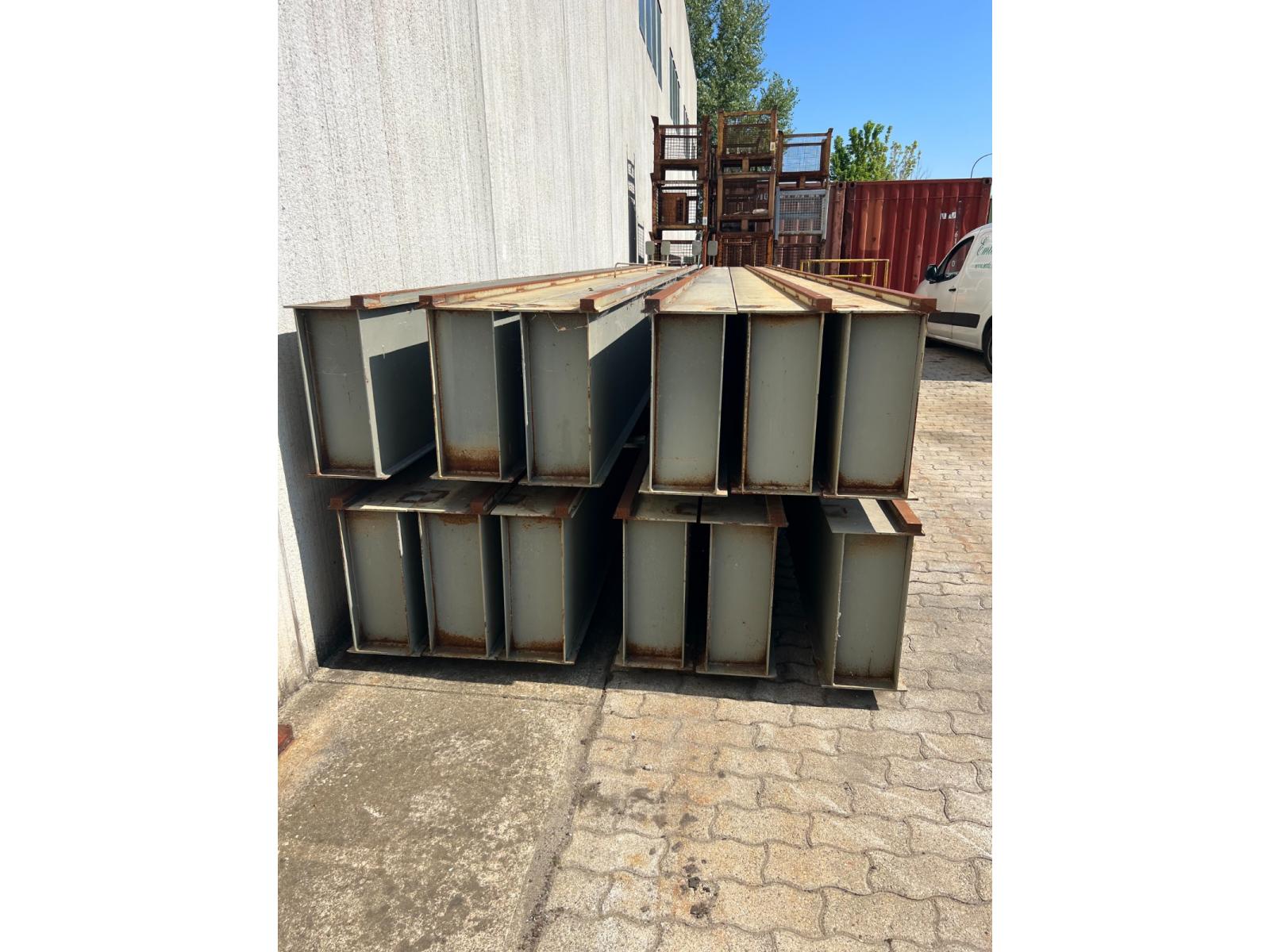 vie di corsa portata 8 ton 12 pezzi da 8400mm  larghezza 260mm