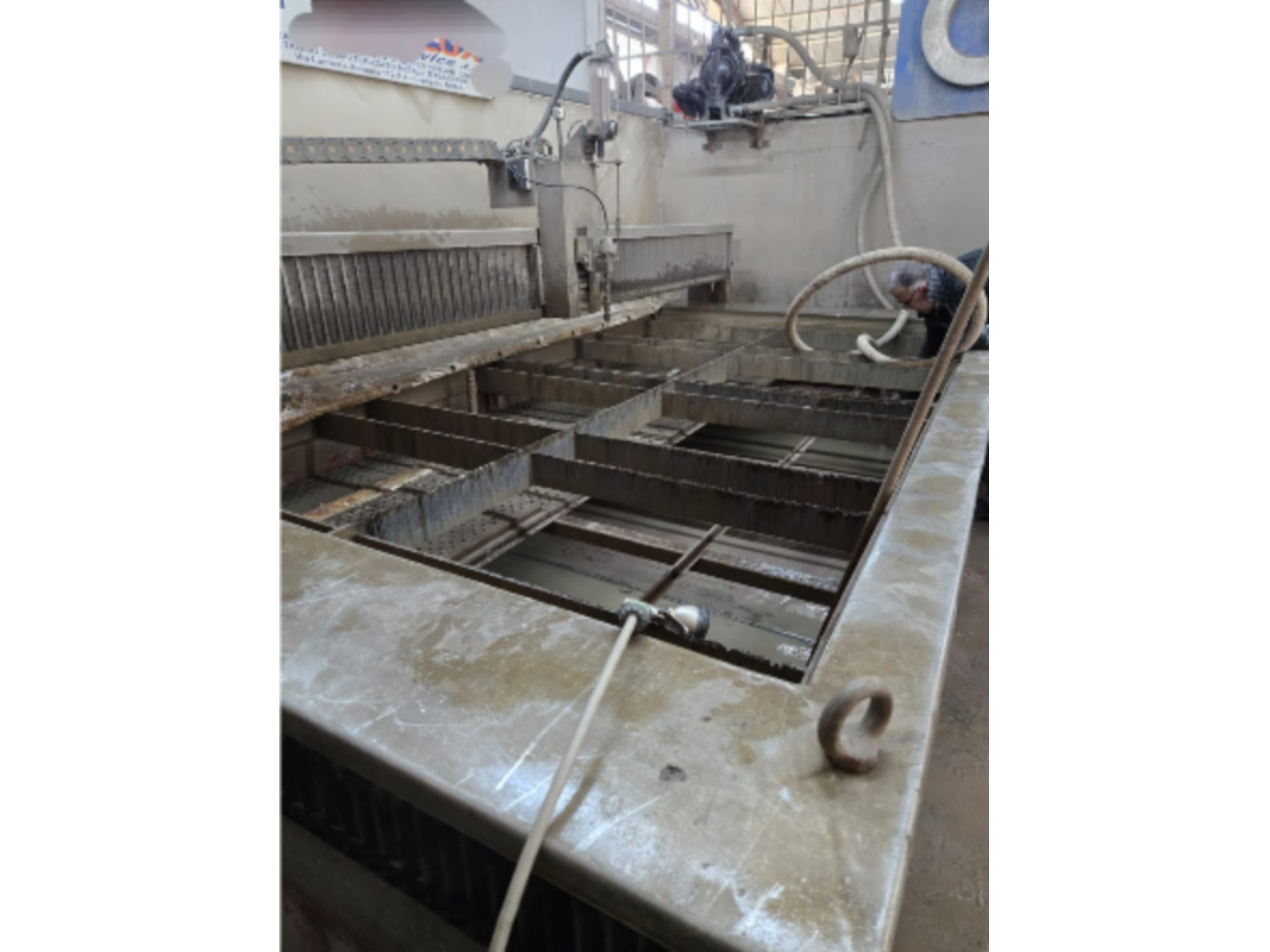 WATER JET 3400 x 1800mm. Z 200mm.